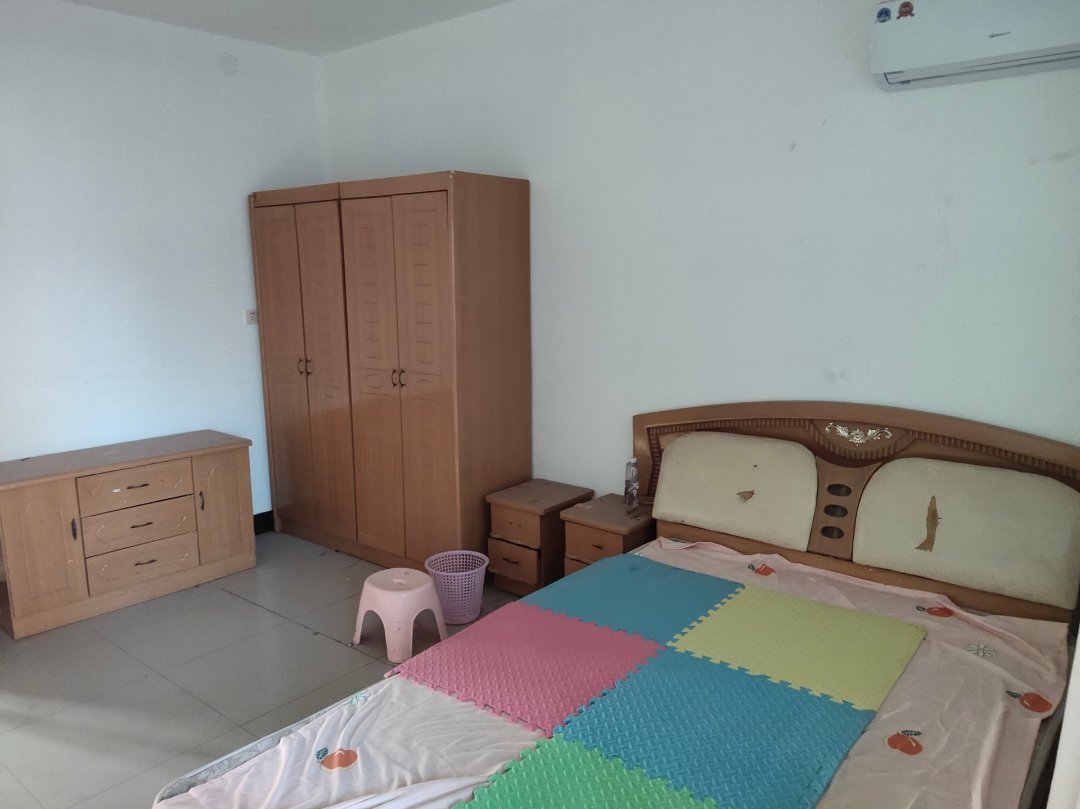 昆仑路油脂公司,急售沙北昆仑路小学对面油脂公司家属院4楼137平36万2