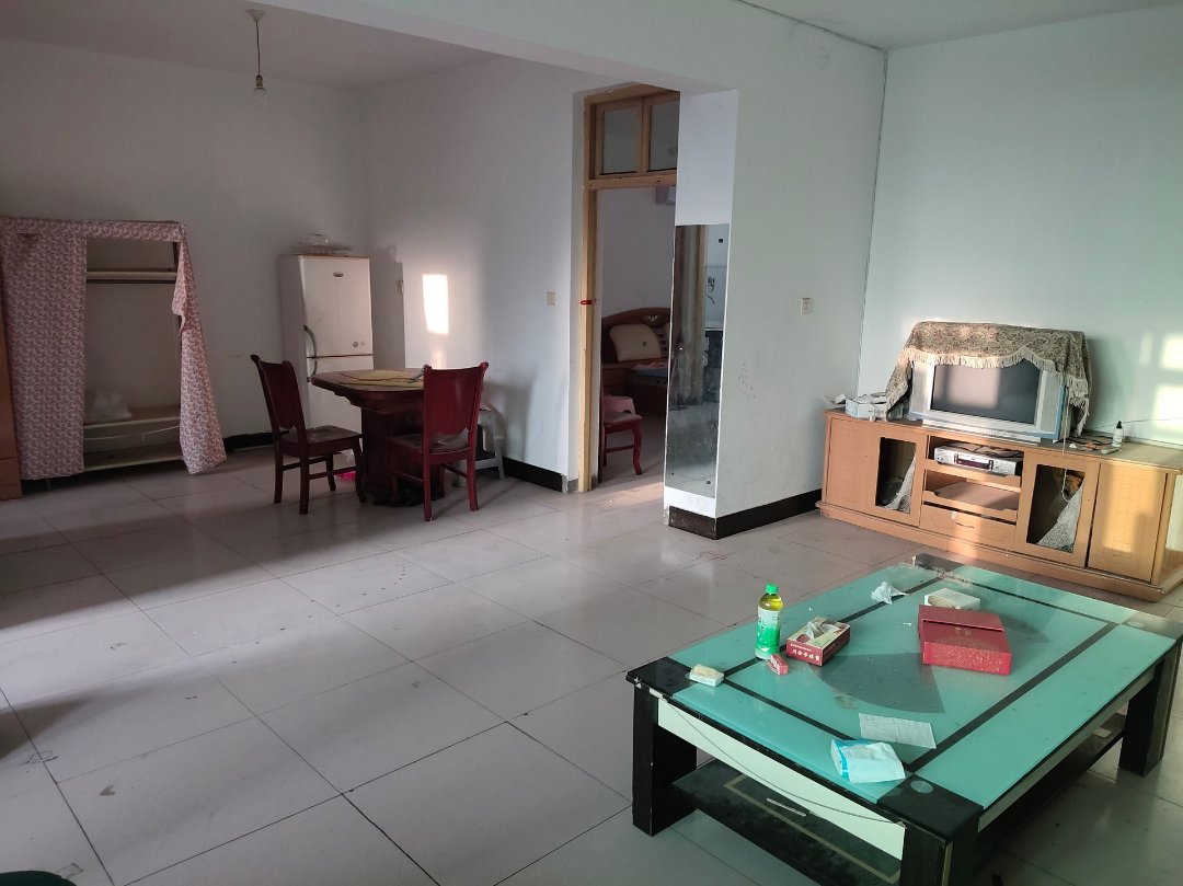 昆仑路油脂公司,急售沙北昆仑路小学对面油脂公司家属院4楼137平36万11