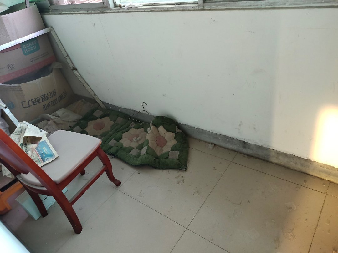 昆仑路油脂公司,急售沙北昆仑路小学对面油脂公司家属院4楼137平36万12
