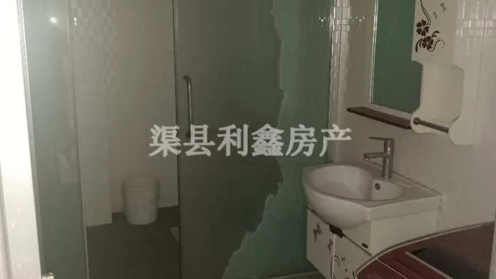 2室2厅1卫1阳台13000元/年超大阳台,周边配套齐全