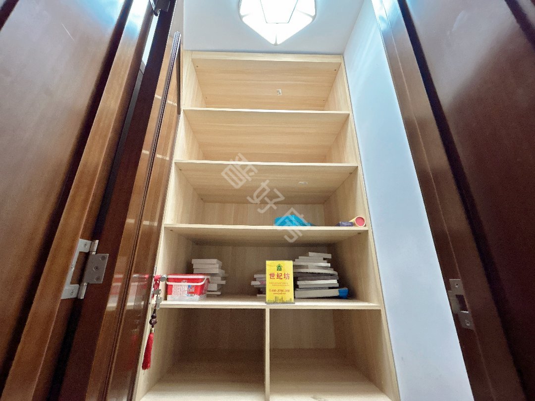 鸿凤苑,鸿凤苑小区,精品装修全屋中央空调,接受价格看房,看房找我即可7