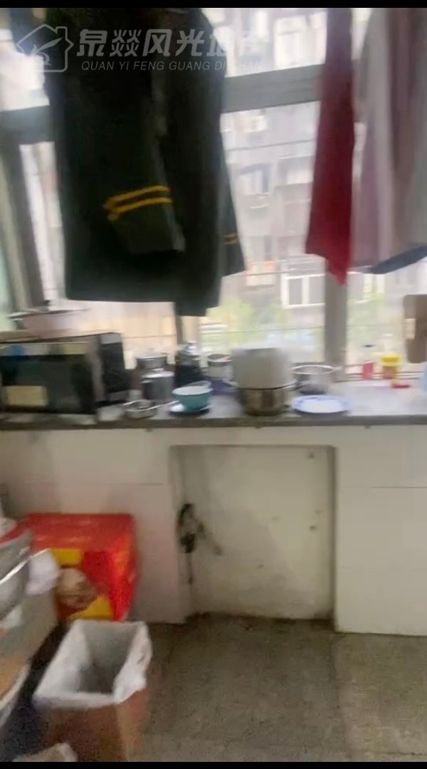 铁亮小区,简单装修,有本,适合老人6
