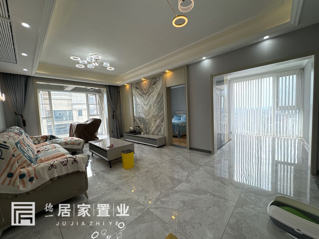 中珠家春秋,中珠家春秋 精装带家具家电 房东诚心出售2