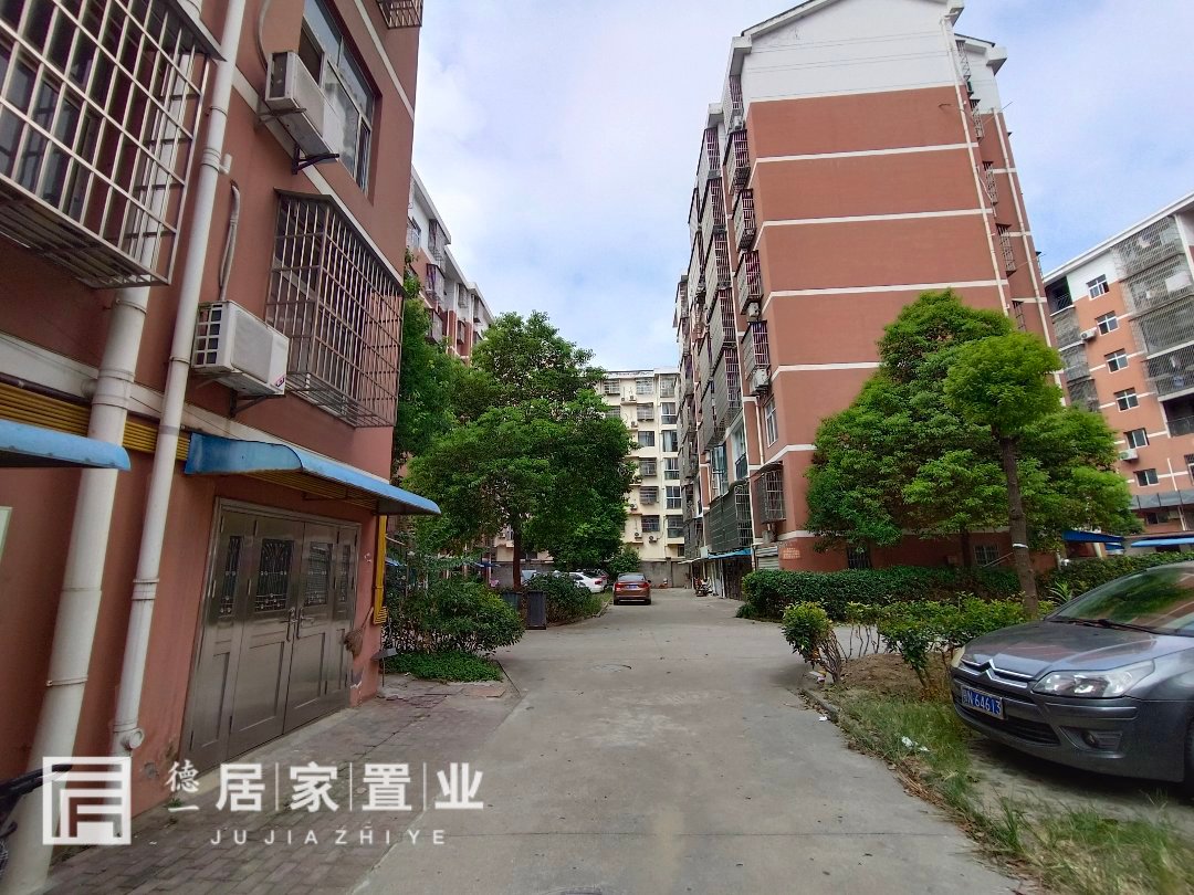 西农小区,西农小区超好的地段,住家舒适10