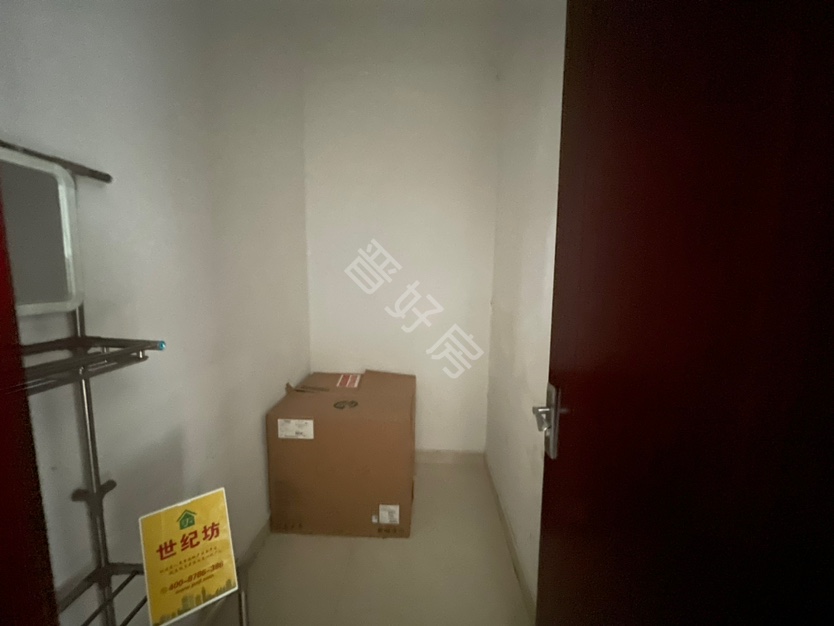 秀水苑,3+4楼中楼,三楼可以看,四楼有租客,满二,7