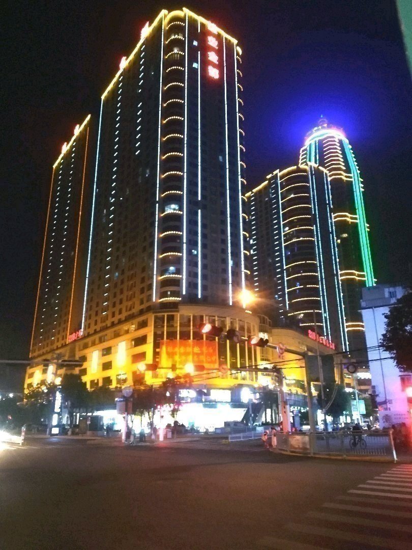 雄业金都国际,雄业金都精装修端户,直接拎包入住,不动产证在手15