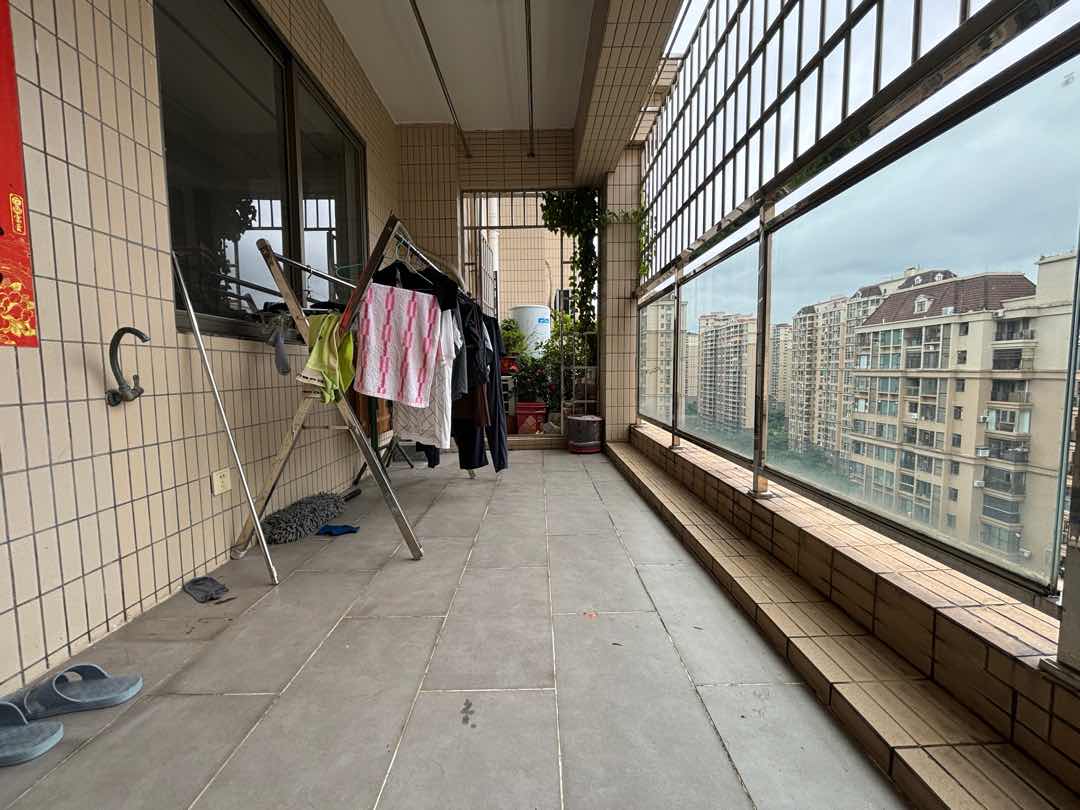 臻汇园,臻汇园带装184方4+1房,南北通户型,光线好12