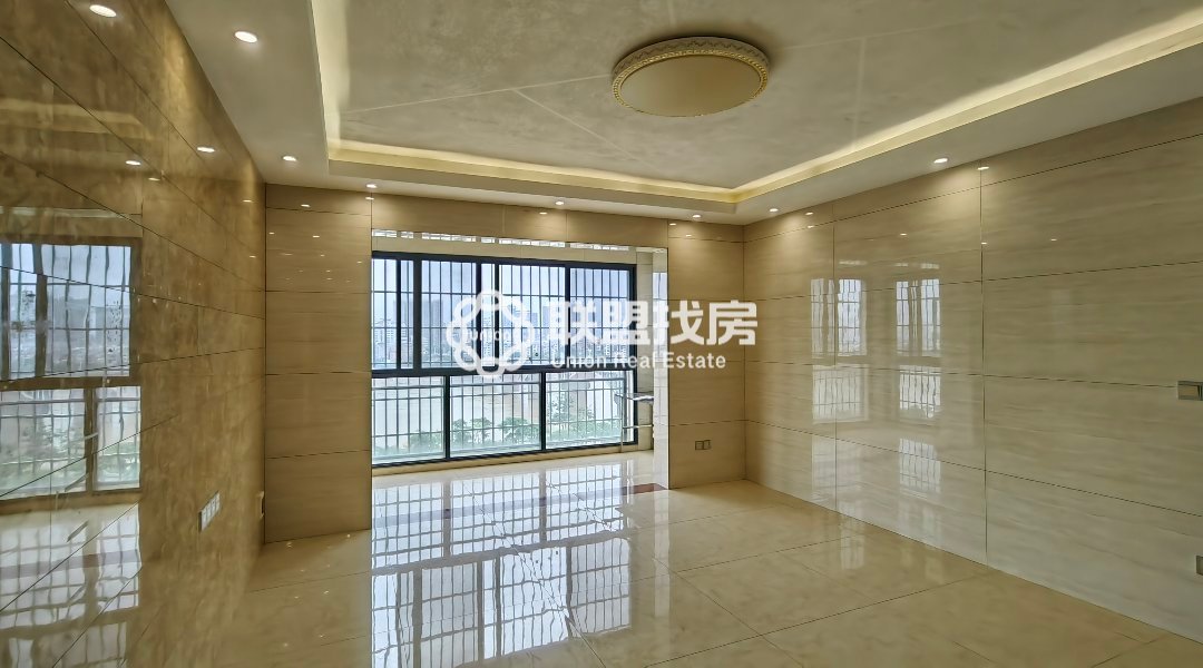 水岸郦都,江景房!水岸郦都 精装4房2厅143平 68.8万!1