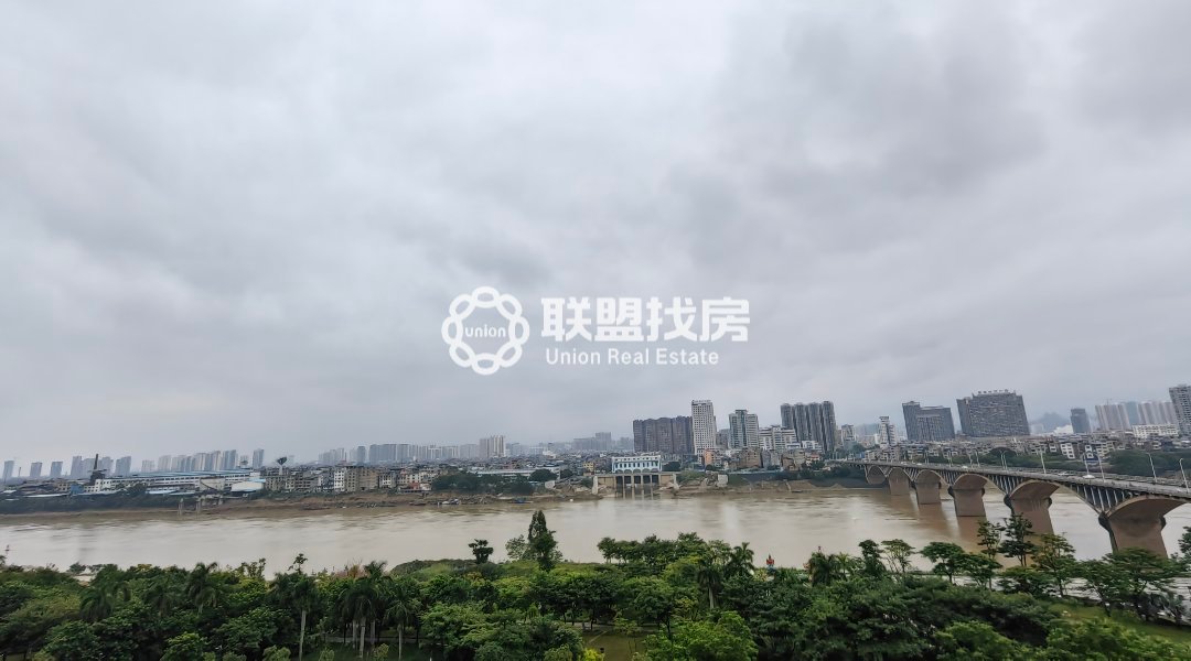 水岸郦都,江景房!水岸郦都 精装4房2厅143平 68.8万!16