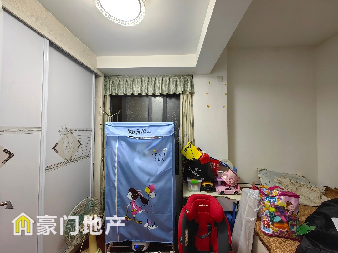 中宏花苑,自己好朋友房子,卖不上价格先不卖。3
