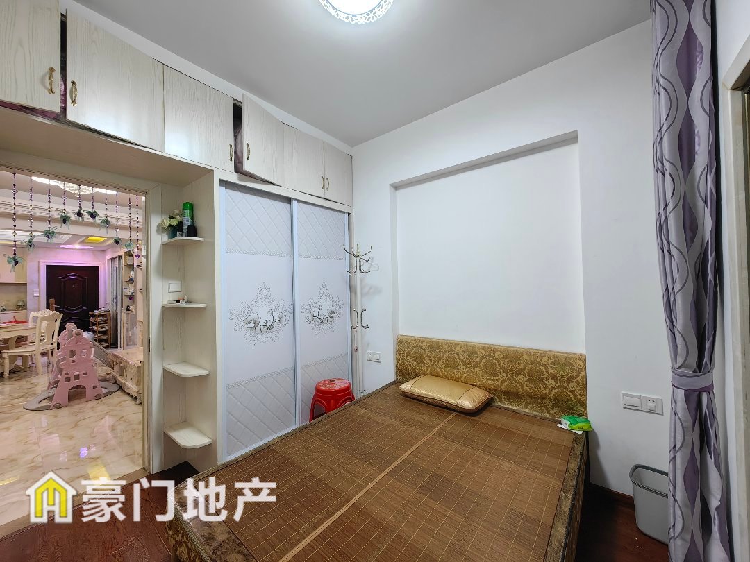中宏花苑,自己好朋友房子,卖不上价格先不卖。2
