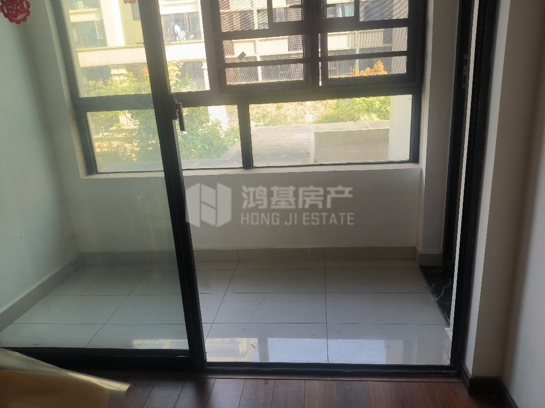 海玥名邸,海玥名邸交通便利精装3室2厅2卫2阳台尽享城市繁华8