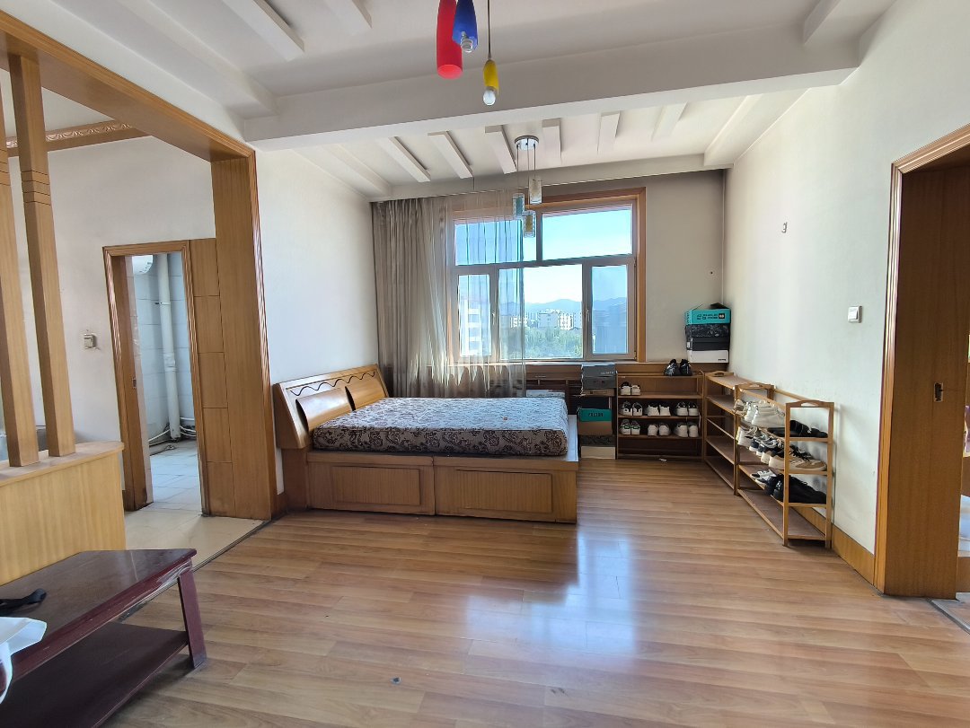 省建东区,八一广场附近电梯三居二卫大红本6