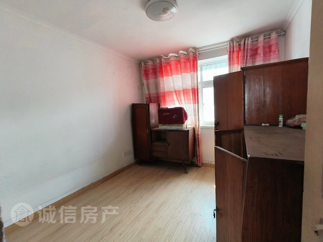 七十一处西苑小区,急售楼层采光户型都好精装拎包入住价格能谈购物交通方便7