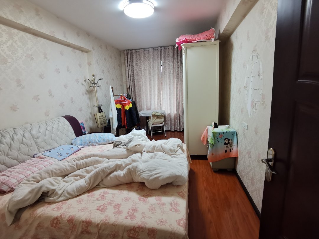 德远城中湾畔,城中湾畔4室两厅两卫可改5房12