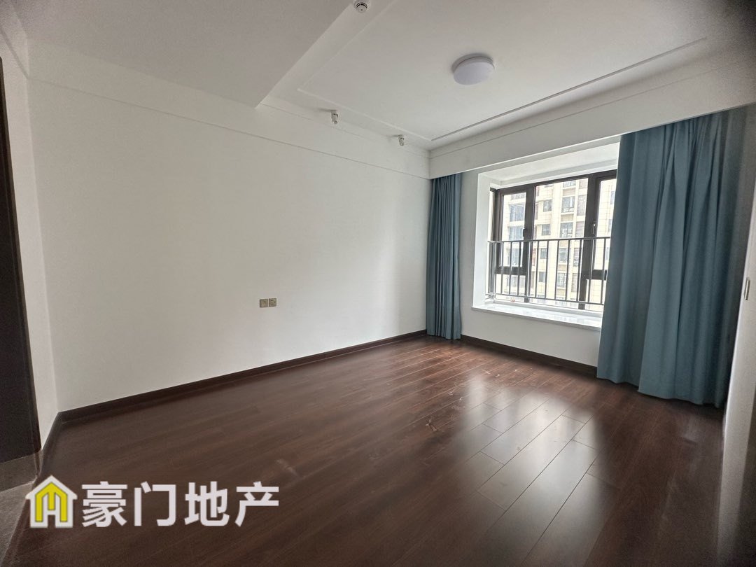 世茂璀璨悦宸,房东诚意出售,看房预约!!!!!!10