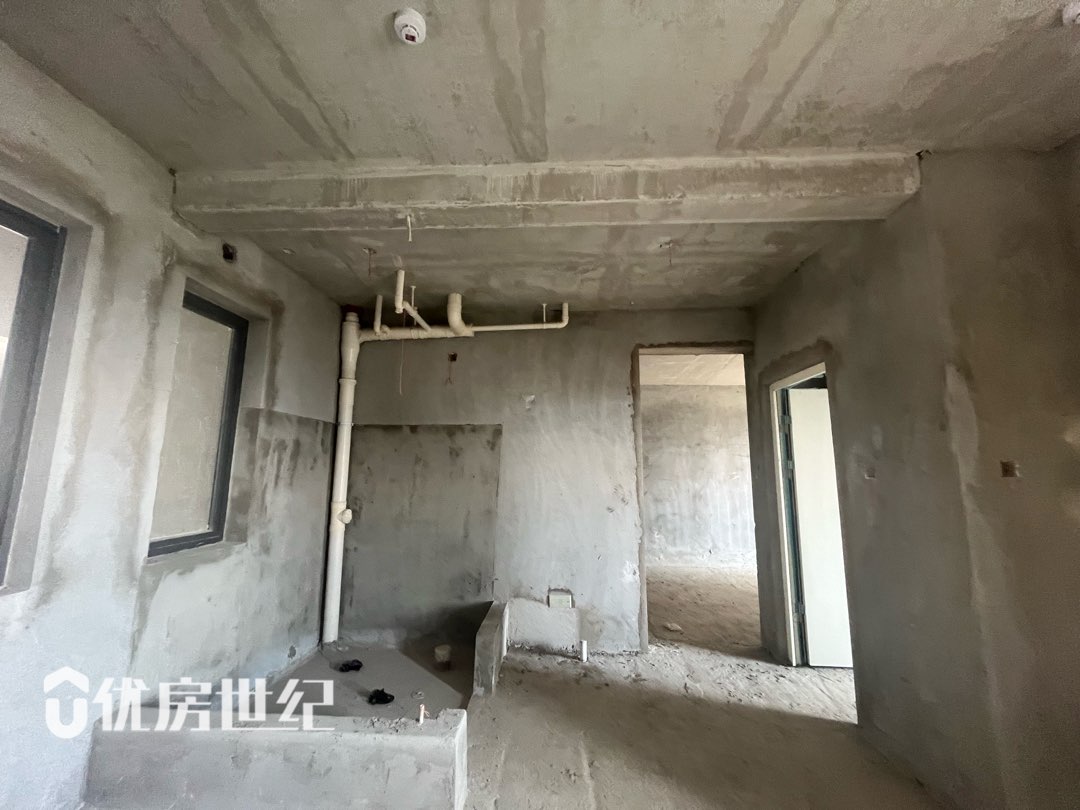 东晟广场,东晟广场,90平方 3-2-1-1,毛坯,满2,有钥匙,无欠7
