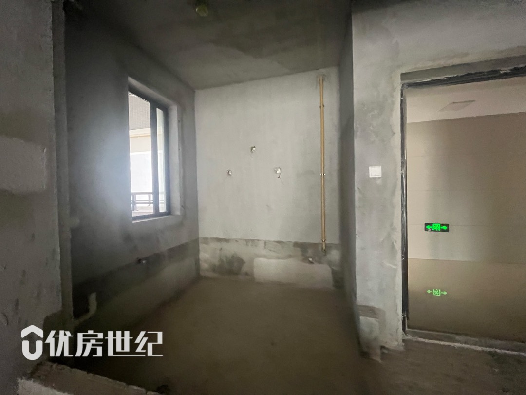 东晟广场,东晟广场,90平方 3-2-1-1,毛坯,满2,有钥匙,无欠4