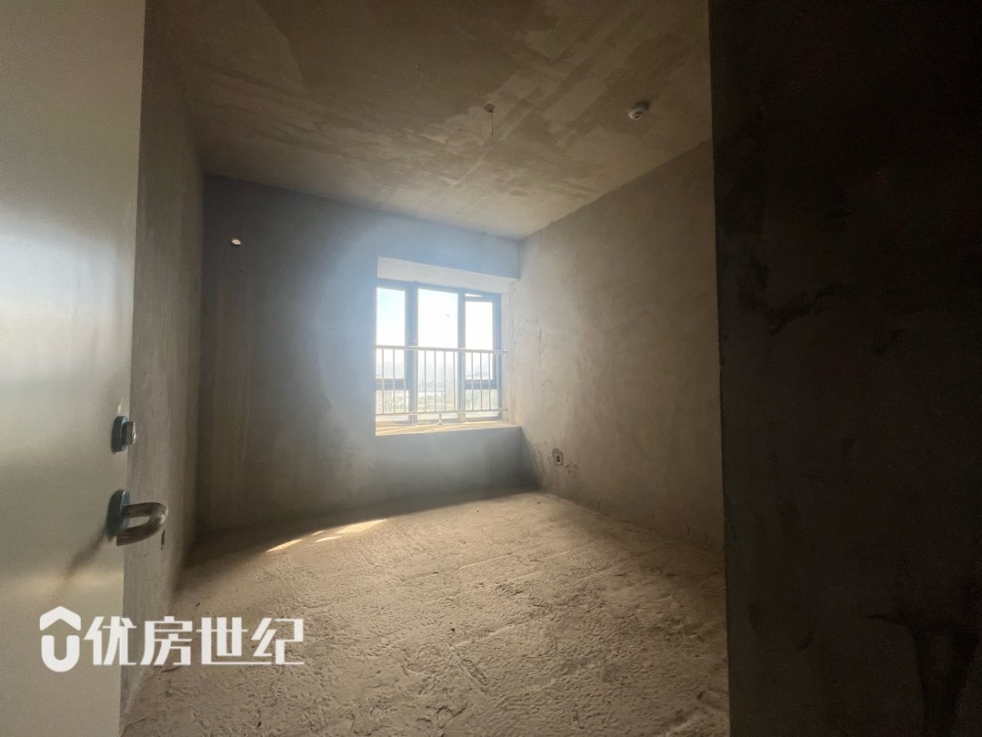 东晟广场,东晟广场,90平方 3-2-1-1,毛坯,满2,有钥匙,无欠6