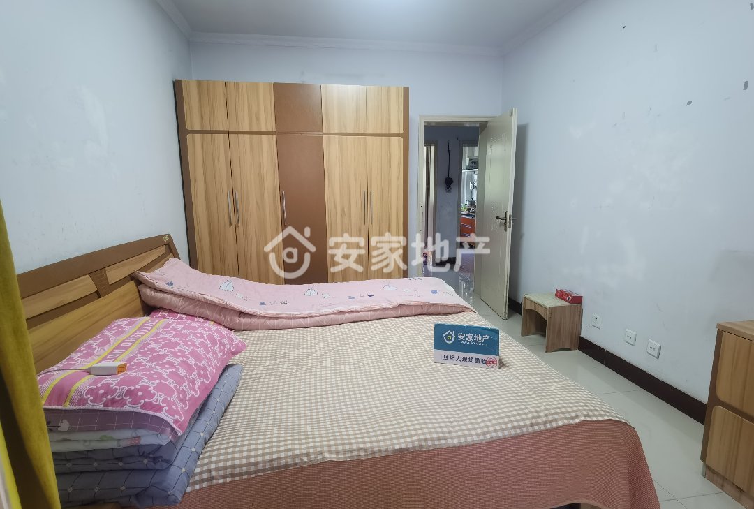 四季绿城A区,四季绿城两室两厅有本可按揭1