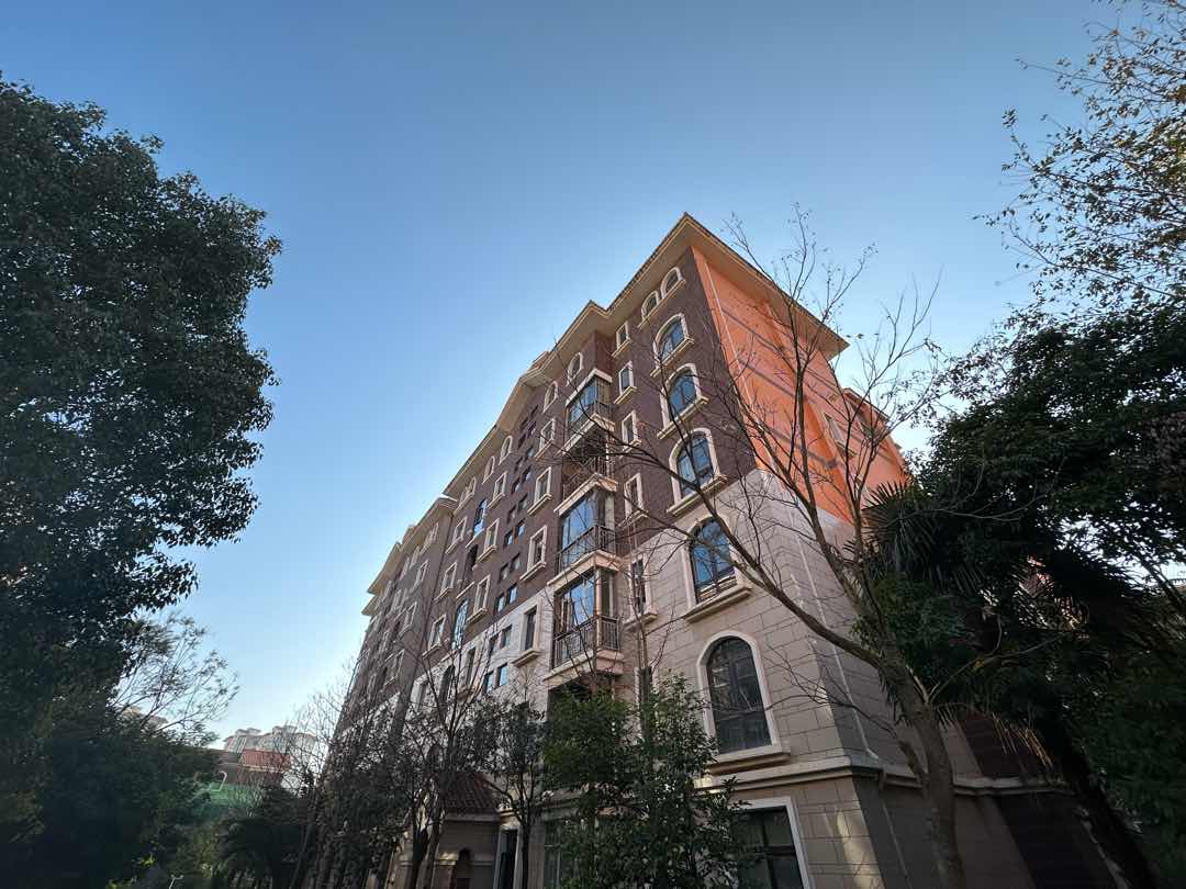 南疆坤城,南疆坤城好房出售!此房两证全!房主急售,价格可议!13