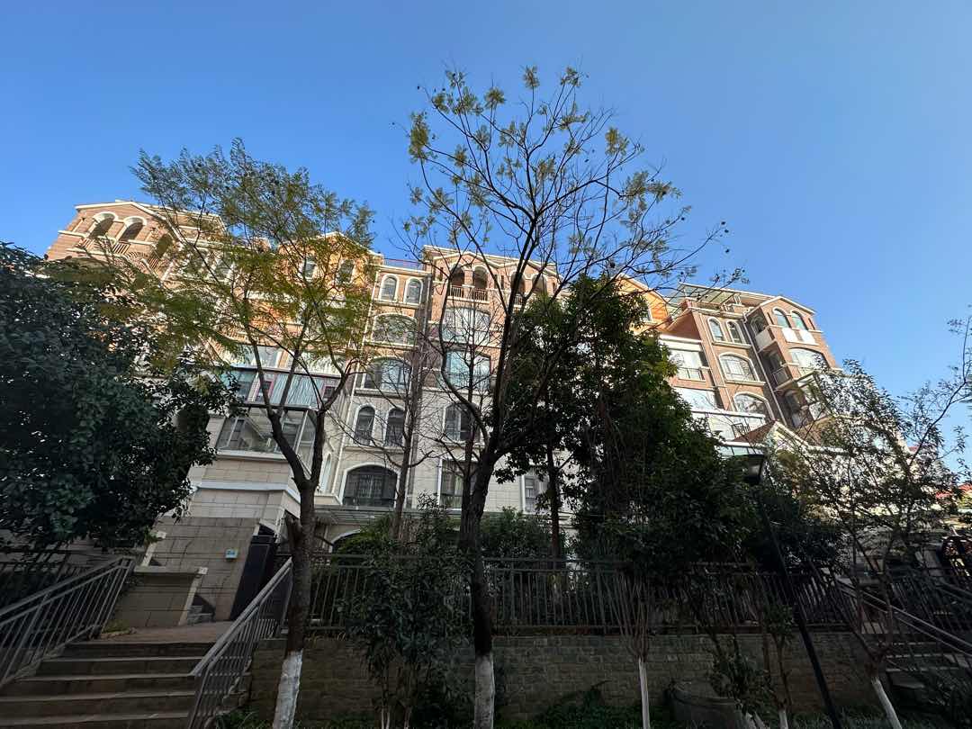 南疆坤城,南疆坤城好房出售!此房两证全!房主急售,价格可议!14