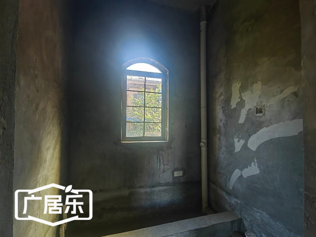 东方威尼斯别墅,南北通透,6室3厅4卫3阳台全南,户型非常棒,有户型为证20