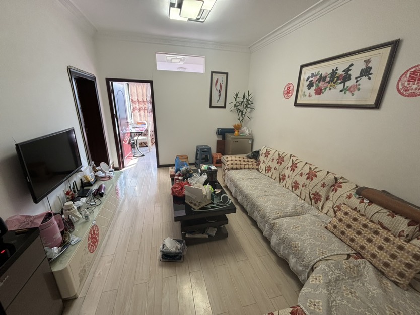 东城公寓,东城公寓3室2厅1卫带电梯1