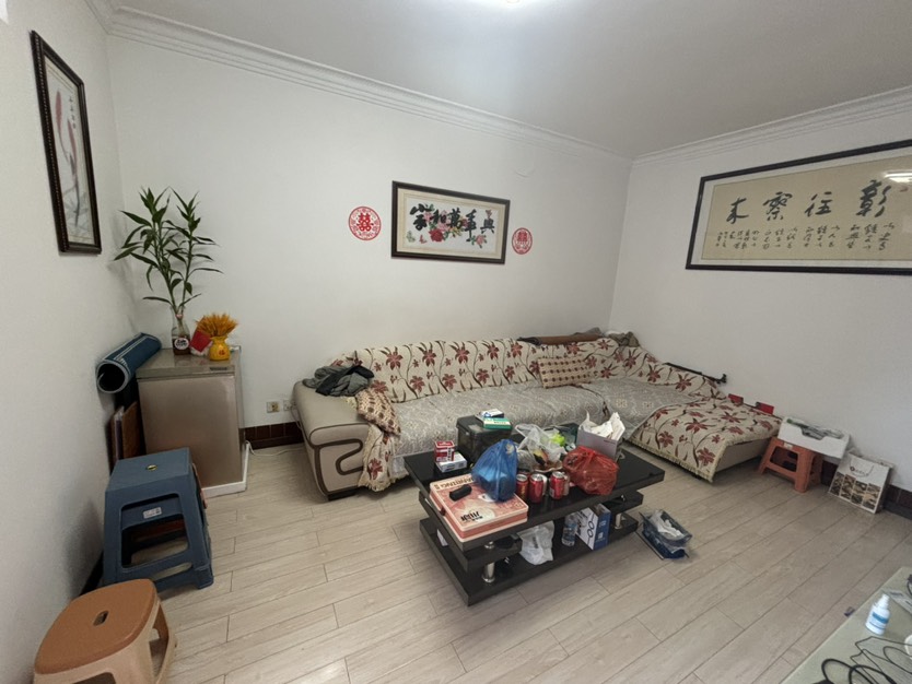 东城公寓,东城公寓3室2厅1卫带电梯8