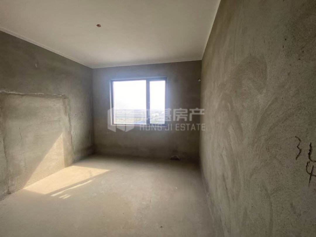 中航瑶湖郡鲲鹏邸,户型好,位置好,房东诚心出售3
