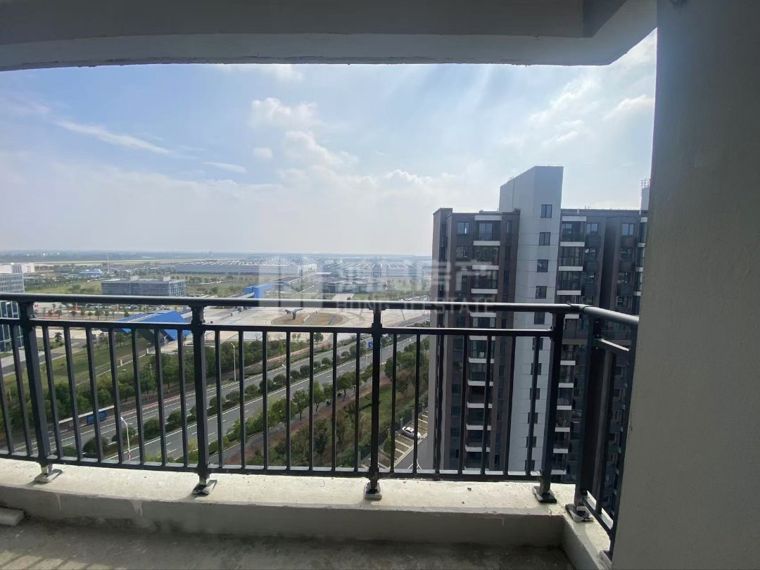 中航瑶湖郡鲲鹏邸,户型好,位置好,房东诚心出售7