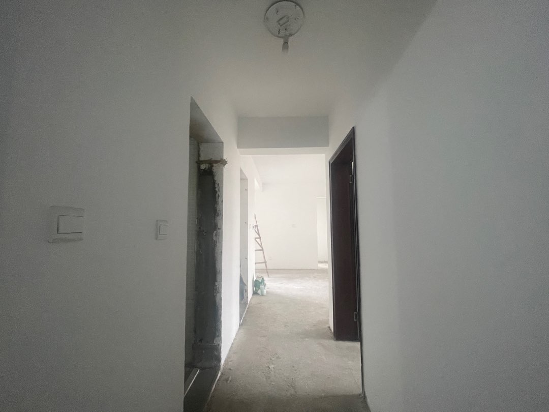 阳光地中海,高新区旁带地暖的阳光地中海大套三,出售8