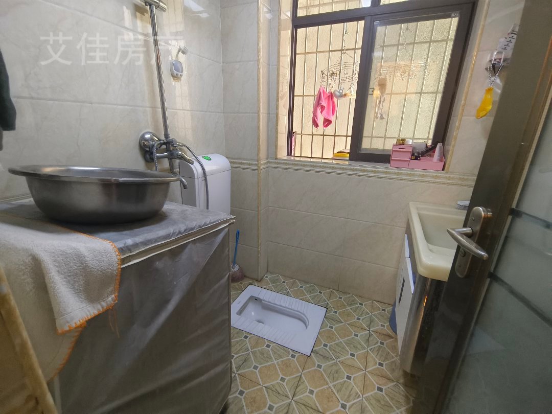丽阳名居,南坝六中附近电梯小区房精装两室两厅可按揭5