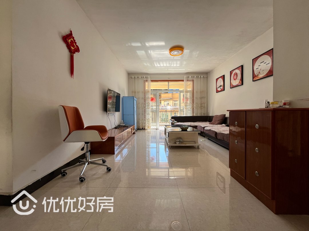 杰汇华庭,包含9平方的储藏间,光线阳光都很好7