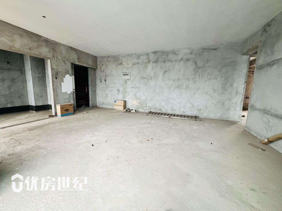 唐程御品,唐程御品 电梯高层毛坯3房2厅2卫 一线沿湖5