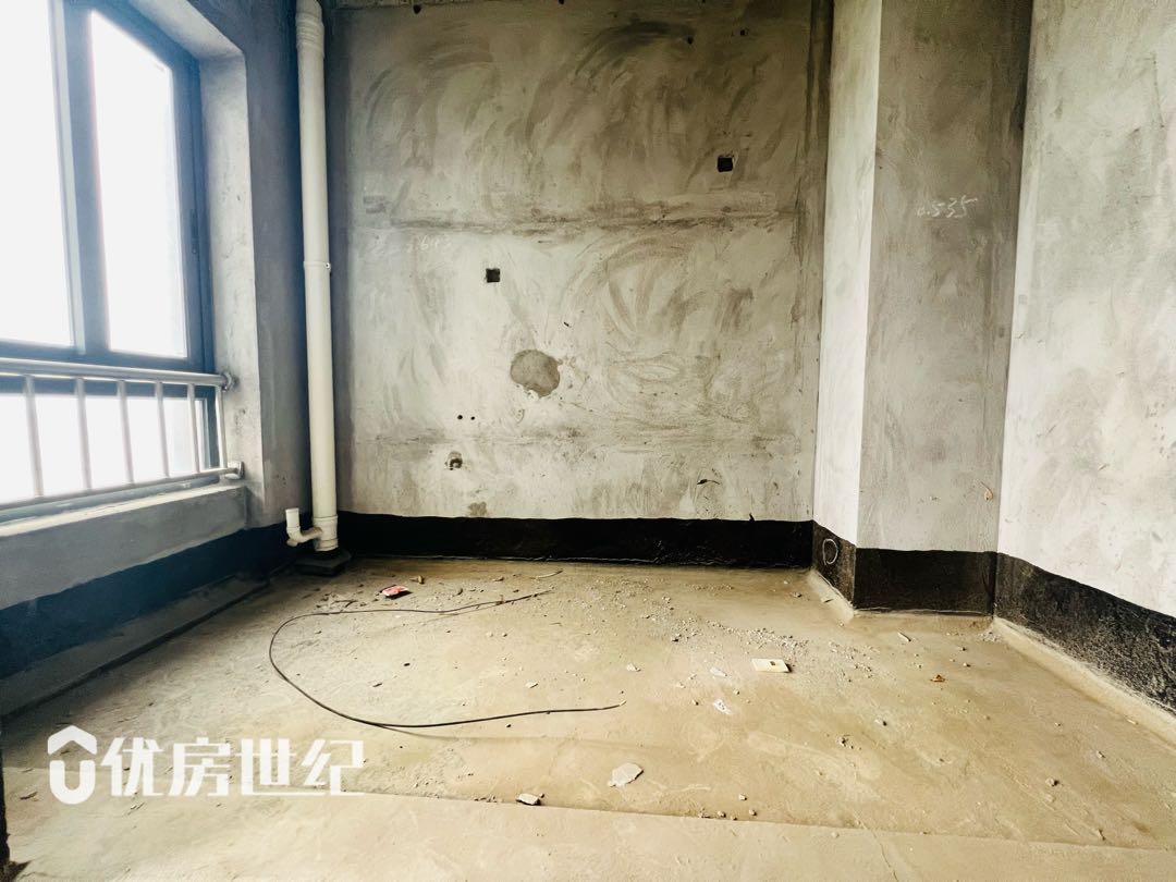 唐程御品,唐程御品 电梯高层毛坯3房2厅2卫 一线沿湖6
