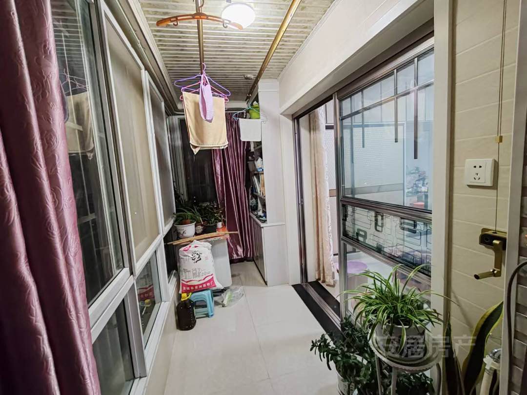 都市风情,都市风情西三路 两室房子出售8
