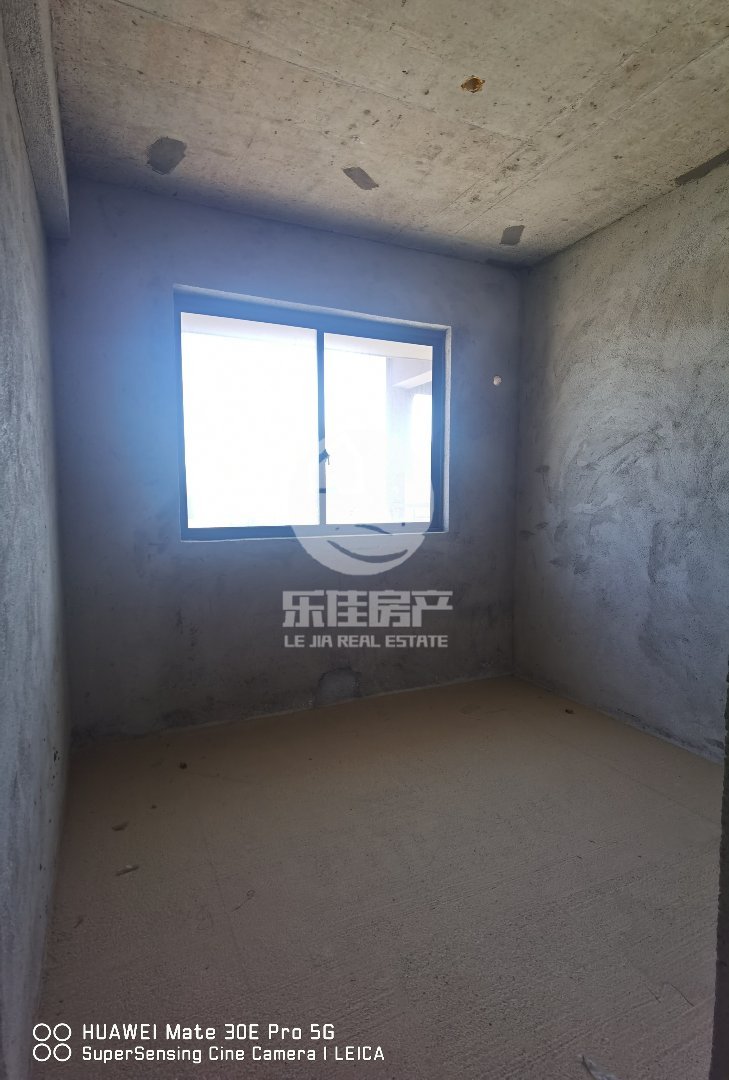 云天华府,云天华府套房出售 电梯房 中间楼层,视野好2