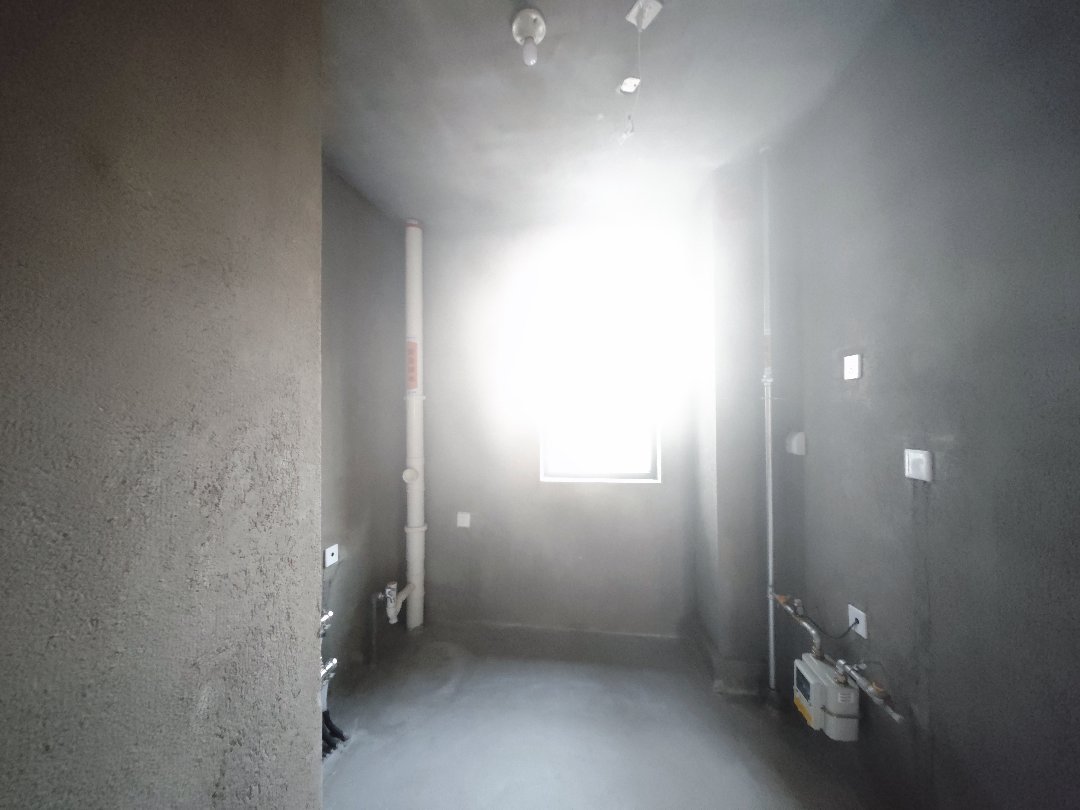 华润置地中央公园,市中心,安静小区,4室2厅2卫1阳台毛坯,房东换房5