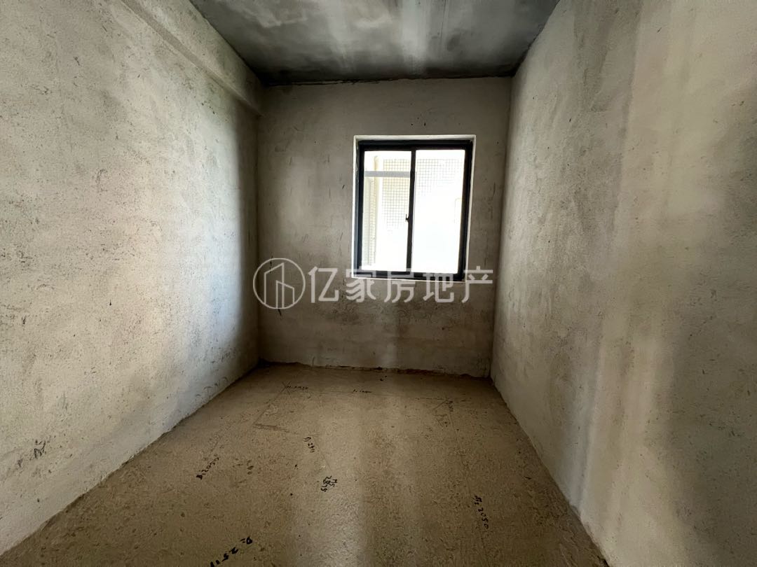 万盛华府,万盛华府,130平方4房两厅,向南居,售53万8