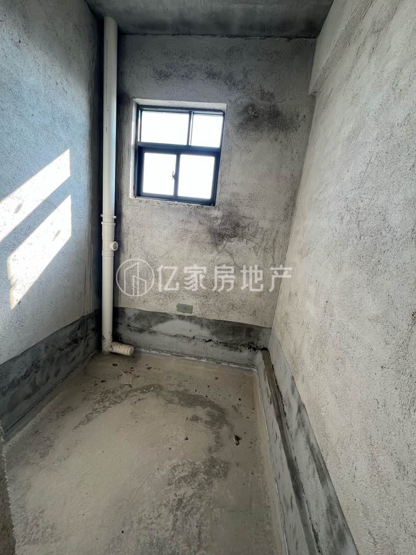 万盛华府,万盛华府,130平方4房两厅,向南居,售53万5