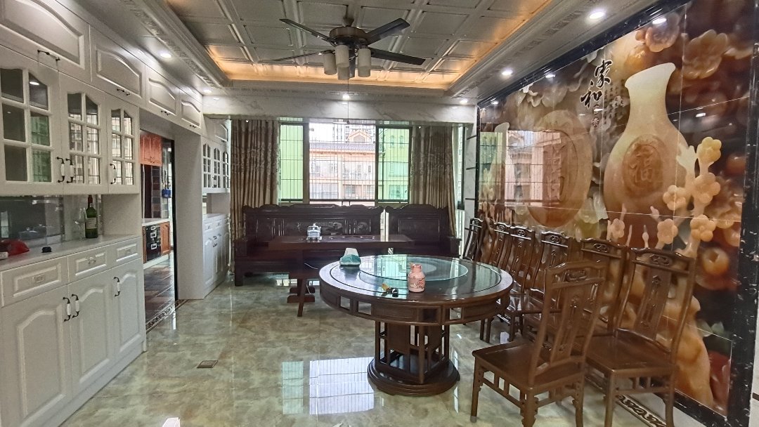 西山华府,精品好房,楼层好,视野广,西山华府5室2厅3卫2阳台东南!4