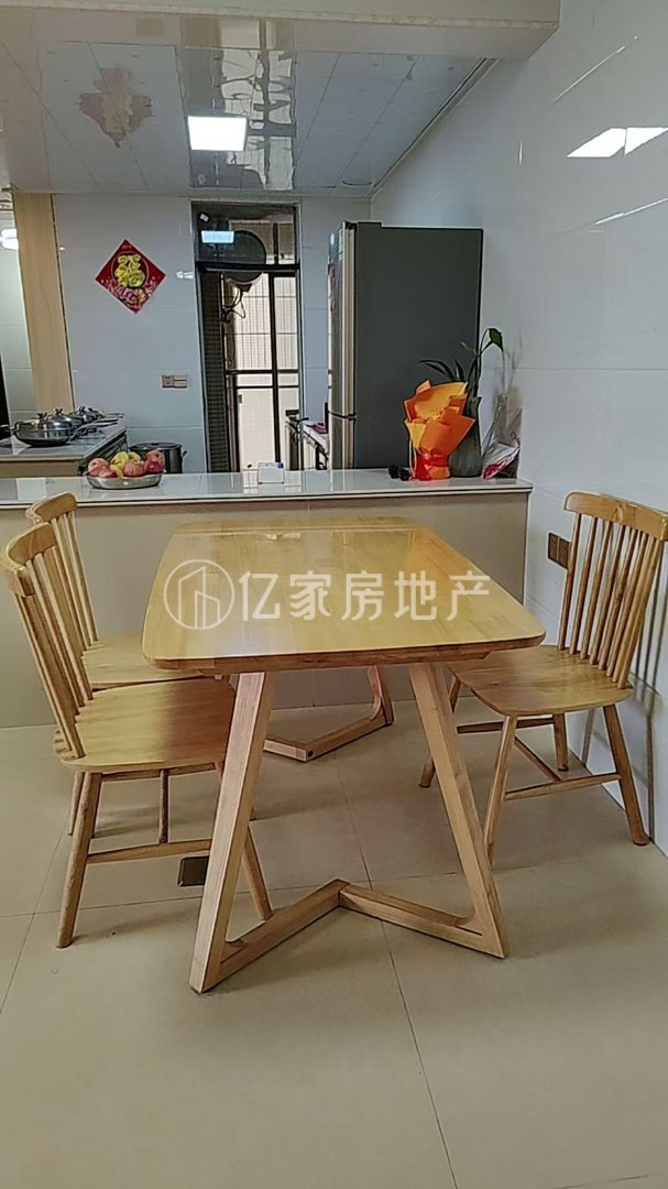 富盛广场,富盛广场精装2房84平方,家具家电齐全,拧包入住,仅售51万3