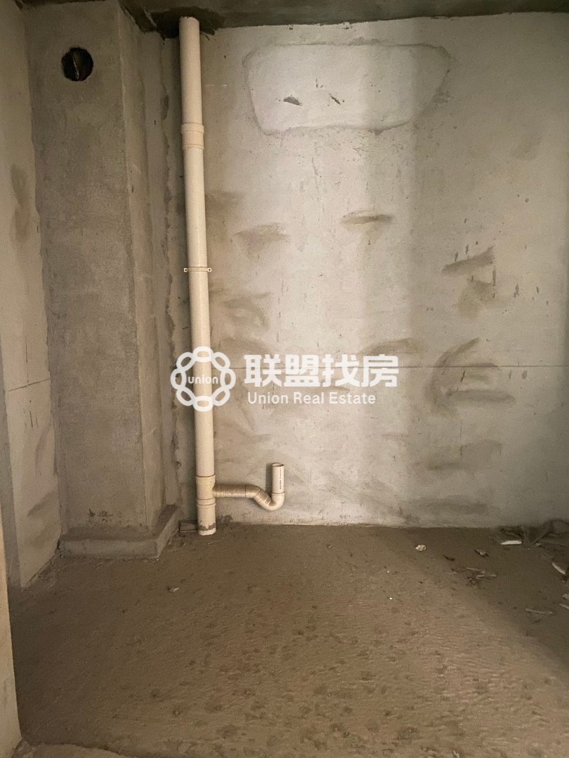 天悦豪庭,三面采光,四面通风!天悦豪庭中间楼层向南居五房三卫5