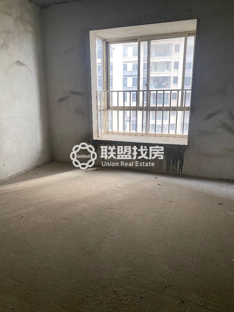天悦豪庭,三面采光,四面通风!天悦豪庭中间楼层向南居五房三卫12
