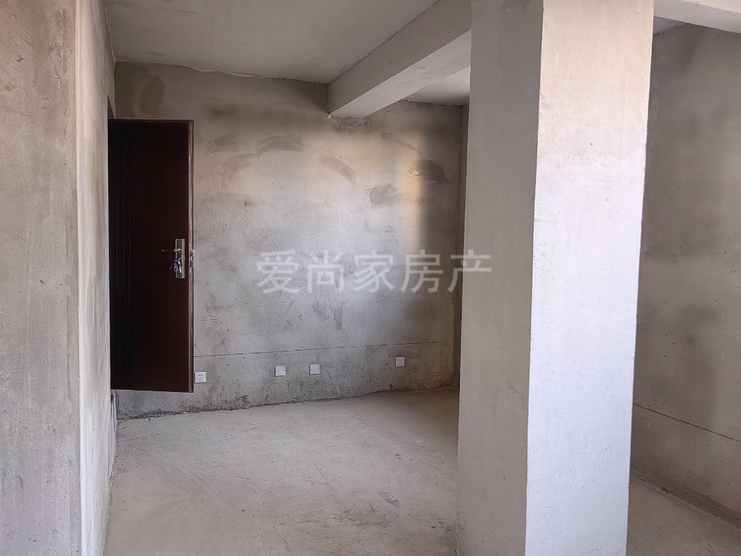 南湖鑫港,南湖鑫港下跃 带花园220平 108万 5室2厅2卫5