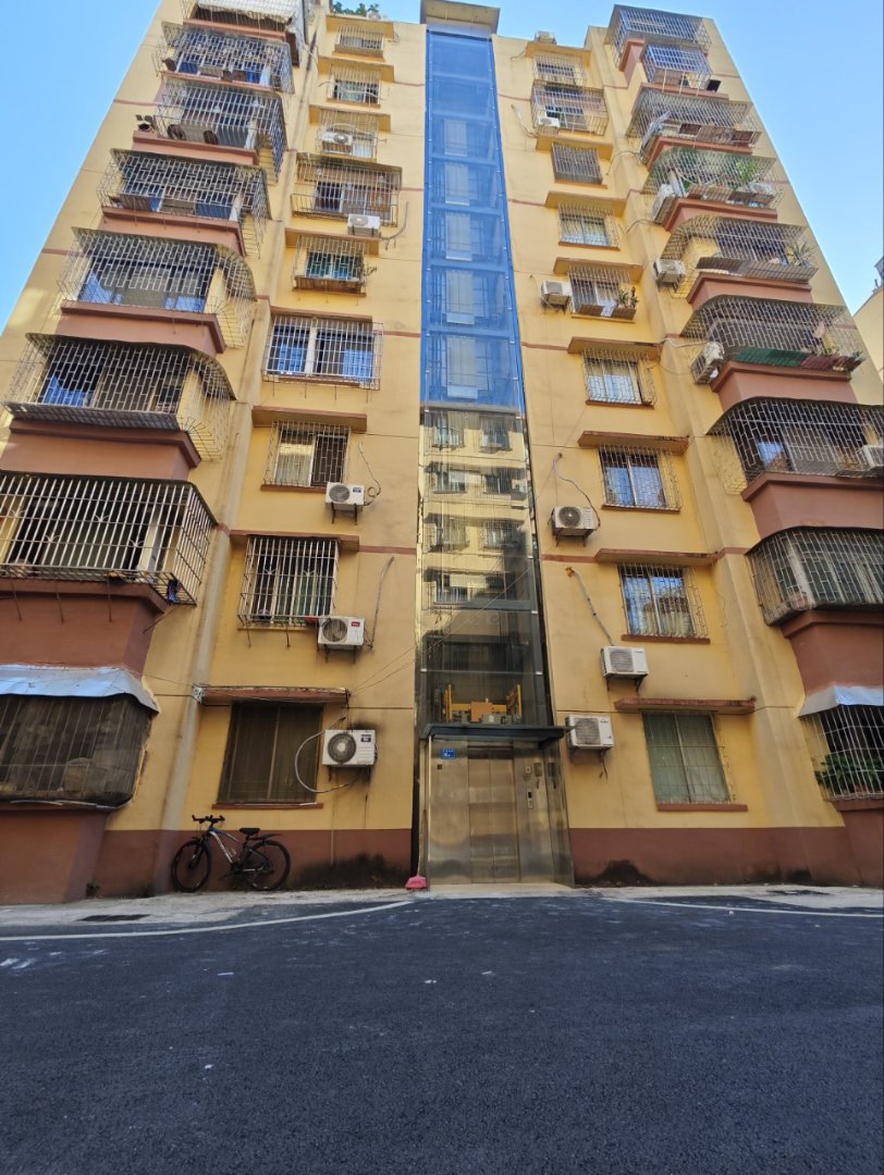 笔架新村,笔架新村(已装电梯),全新装修四房,大型步梯小区12