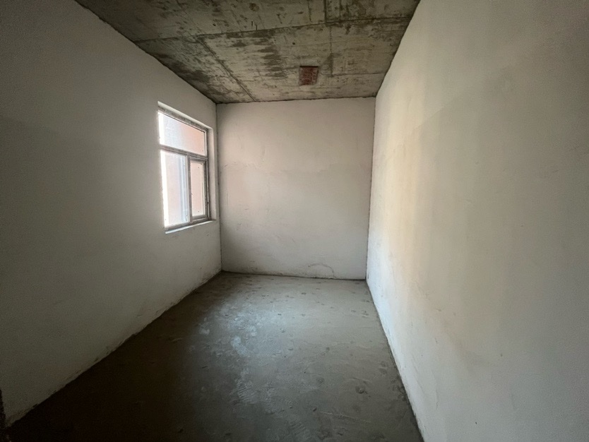 七里还建小区,急售!七里新村还建小区4室2厅2卫 价格可以谈2