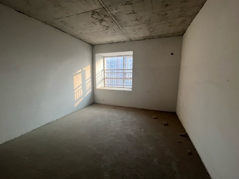 七里还建小区,急售!七里新村还建小区4室2厅2卫 价格可以谈11