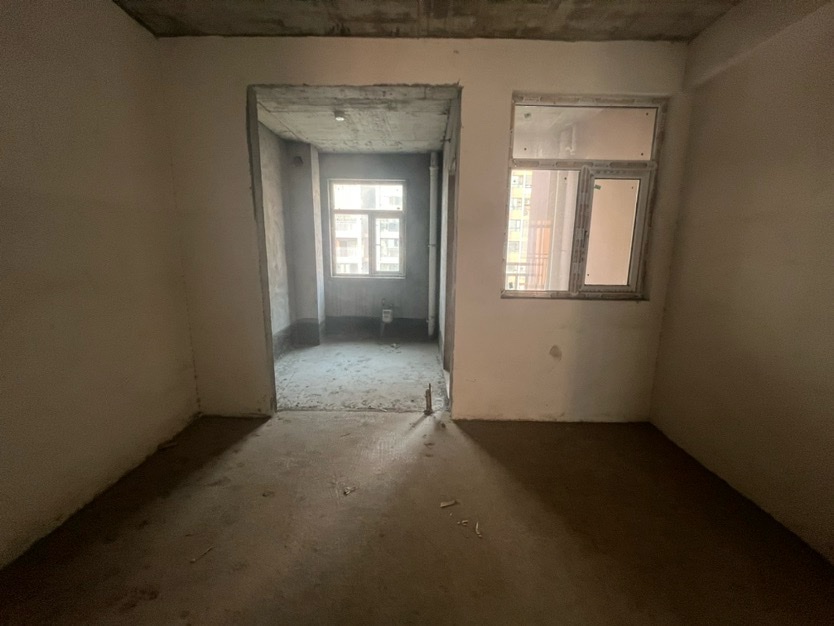 七里还建小区,急售!七里新村还建小区4室2厅2卫 价格可以谈7